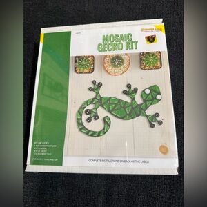 Mosaic Gecko Kit‎ with Green Tiles, gifts, toys games, unisex, activities